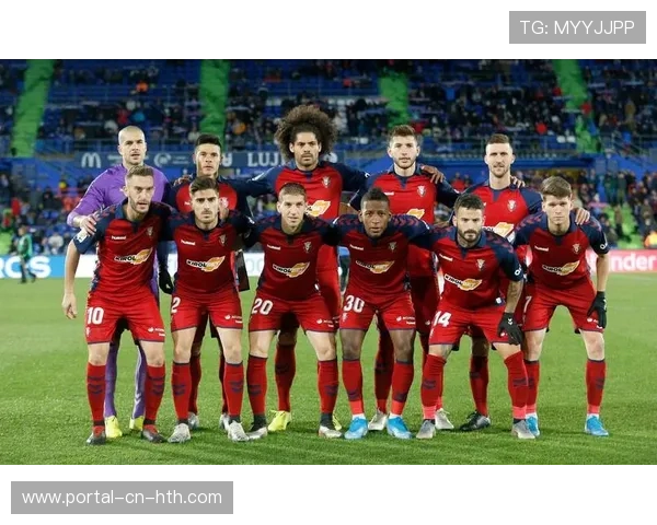 皇马2-0十人塞维利亚取联赛两连胜,多赛一场距巴萨1分 皇马2-0十人塞维利亚取联赛两连胜,多赛一场距巴萨1分